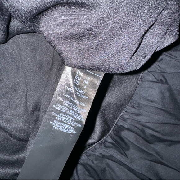 Miss Selfridge poplin puffball mini skirt in black - Picture 6 of 6